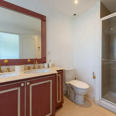 3-br With Sea View & Terrace La Croisette 아파트
