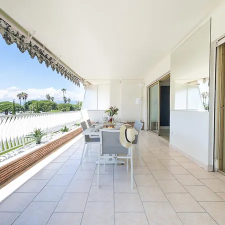 3-br With Sea View & Terrace La Croisette 칸느