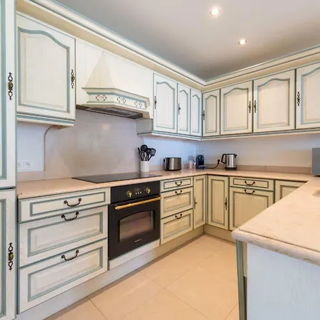 3-br With Sea View & Terrace La Croisette